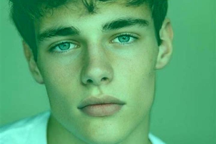 Harper, 37, a red brown-eyed caucasian companion based in Krasak. Offering CIM, Massage, Roleplay. Available for incall and outcall, overnight bookings avail...