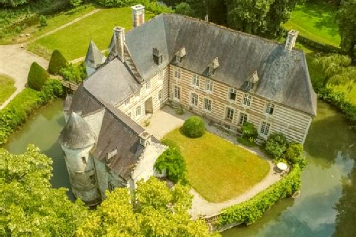 Harper, 37 — Escort in Estree-Blanche, France