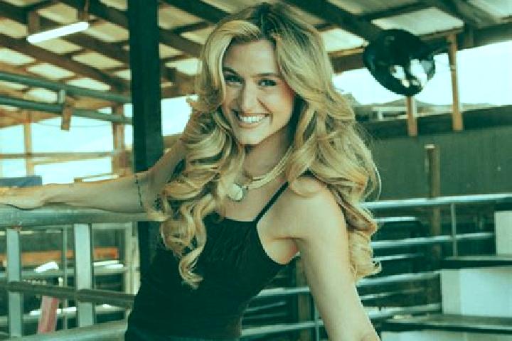 Harper, 37 — Escort in Steele, United States
