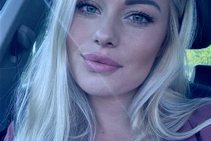 Harper, 38, a blonde hazel-eyed latina companion based in Ogose. Offering Overnight, Couples, Dinner Date. Available for incall and outcall, overnight bookin...