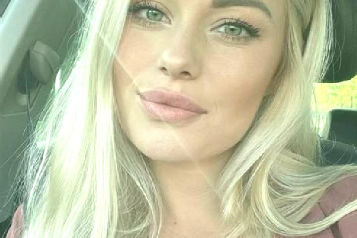 Harper, 38, a blonde hazel-eyed mixed companion based in Kloster. Offering Fetish, Massage, Couples. Available for incall and outcall, day and evening dates.