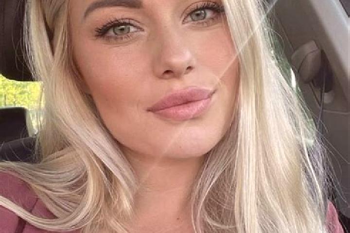 Harper, 38, a dark blonde hazel-eyed caucasian companion based in Sanggau. Offering Girlfriend Experience, Striptease, Dinner Date. Available for incall and ...