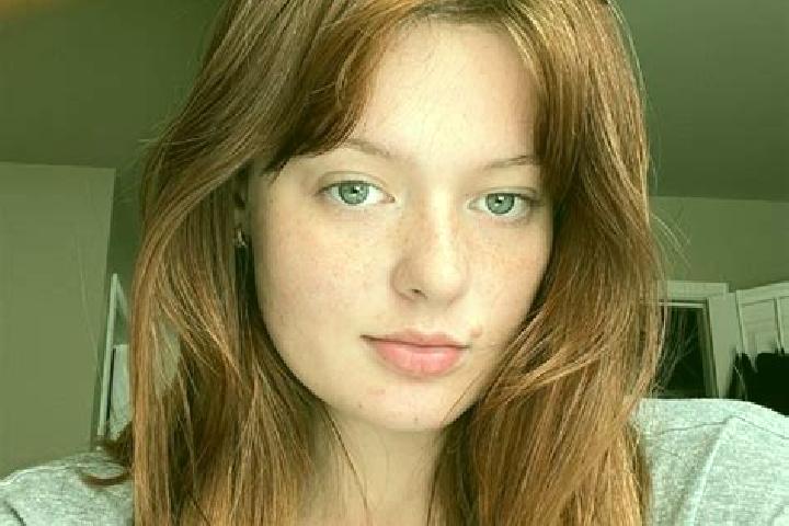 Harper, 39, a auburn grey-eyed mixed companion based in Puan Selatan. Offering Dinner Date, Erotic Massage, GFE. Available for incall and outcall, day and ev...