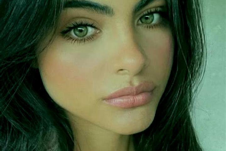 Harper, 39, a brunette dark-eyed middle eastern companion based in Surat Thani. Offering Dinner Date, Fetish, Girlfriend Experience, Massage. Available for i...