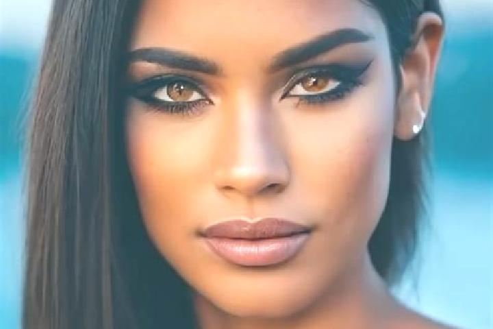 Hazel, 20, a black green-eyed latina companion based in Seria. Offering Domination, Striptease, GFE. Available for incall and outcall, day and evening dates.