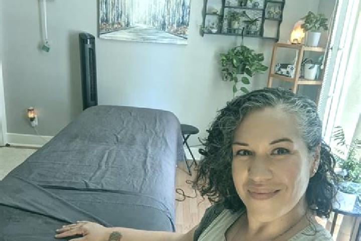 Hazel, 20, a blonde grey-eyed ebony companion based in Amatlicha. Offering Erotic Massage, Tantra. Available for incall and outcall, day and evening dates.