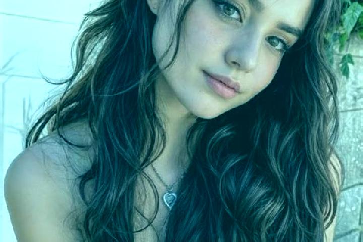 Hazel, 20, a brunette hazel-eyed mediterranean companion based in Ob . Offering GFE, Striptease. Available for incall and outcall, overnight bookings available.