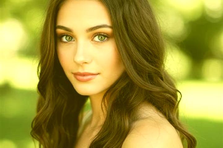 Hazel, 20, a chestnut hazel-eyed caucasian companion based in Punggur. Offering Tantra, 69, CIM. Available for incall and outcall, day and evening dates.