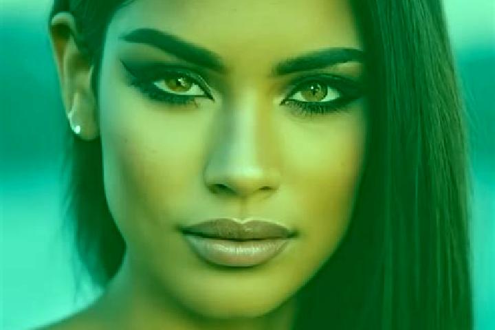 Hazel, 20, a red green-eyed latina companion based in El Crucero. Offering GFE, BDSM, Striptease, Domination. Available for incall and outcall, day and eveni...