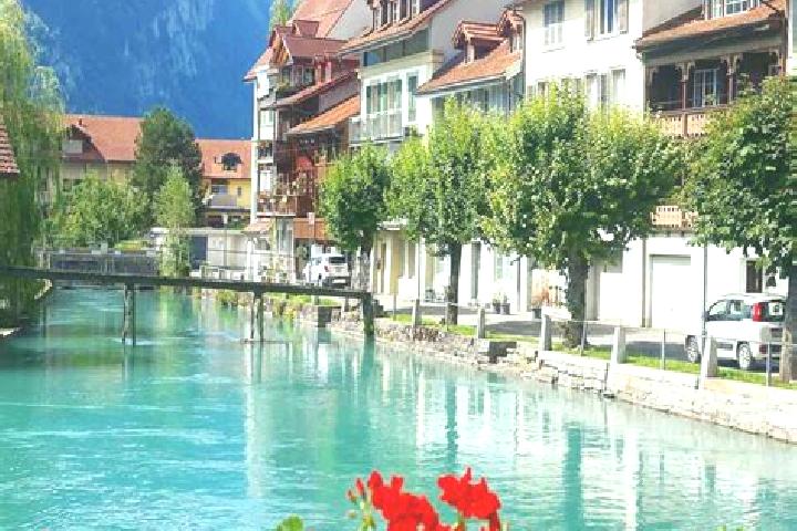Hazel, 20 — Escort in Oberduernten, Switzerland