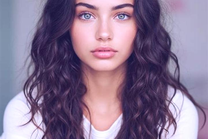 Hazel, 21, a brunette dark-eyed mediterranean companion based in Merriwa. Offering Domination, OWO, Party Girl. Available for incall and outcall, day and eve...