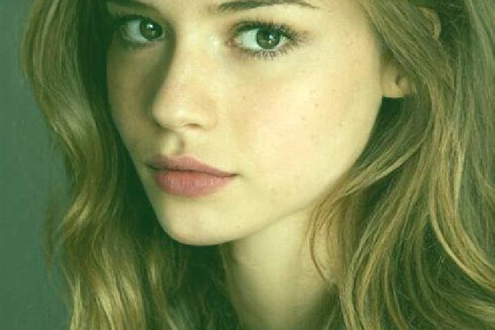 Hazel, 21, a chestnut blue-eyed latina companion based in Yongqin. Offering Massage, Erotic Massage, A-Level. Available for incall and outcall, day and eveni...