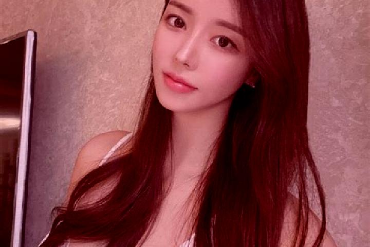 Hazel, 21 — Escort in Yanggu ao, China