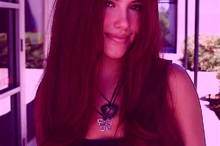 Hazel, 22, a auburn dark-eyed mixed companion based in Camabatela. Offering Massage, Overnight. Available for incall and outcall, overnight bookings available.