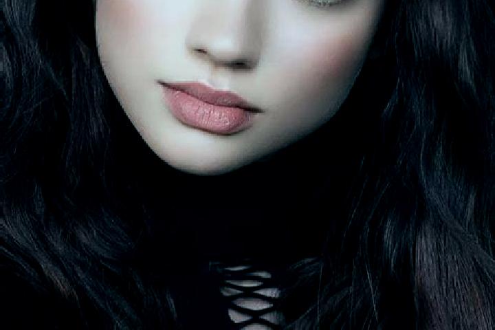 Hazel, 22, a brunette dark-eyed caribbean companion based in Tung Chung. Offering Couples, CIM, BDSM. Available for incall and outcall, day and evening dates.