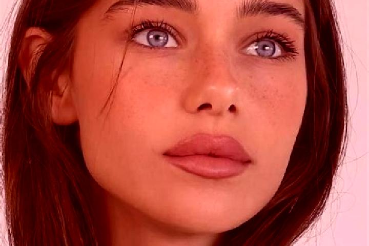 Hazel, 22, a brunette grey-eyed mixed companion based in La Puebla de Cazalla. Offering Overnight, Massage, Tantra, Deep French Kissing, Dinner Date. Availab...