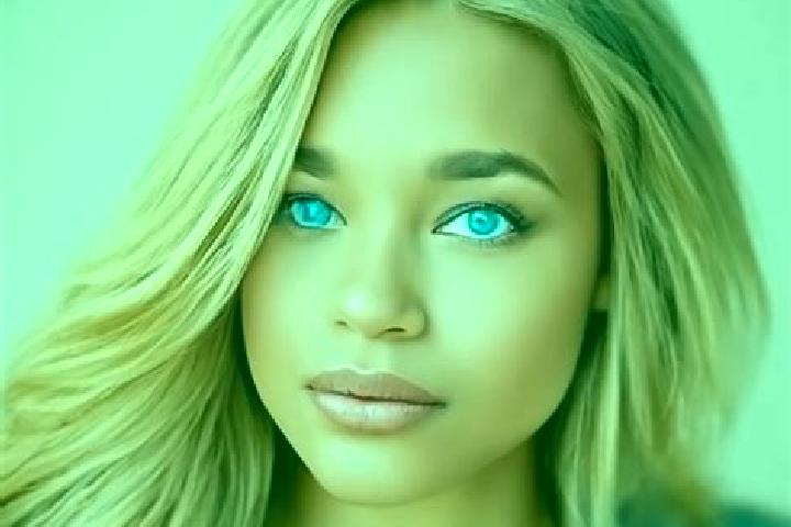 Hazel, 22, a dark blonde blue-eyed latina companion based in Nueva Colombia. Offering 69, Prostate Massage, Massage, Tantra. Available for incall and outcall...