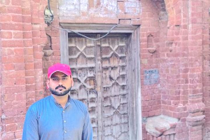 Hazel, 22 — Escort in Alipur, Pakistan