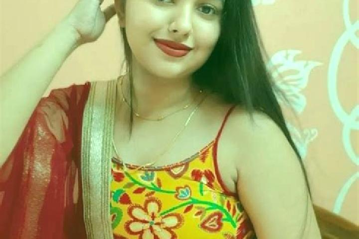 Hazel, 22 — Escort in Bhiwani, India