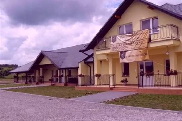 Hazel, 22 — Escort in Boguchwala, Poland