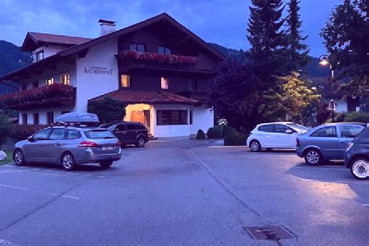 Hazel, 22 — Escort in Brandenberg, Austria