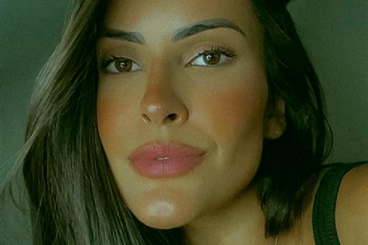 Hazel, 22 — Escort in San Bartolo, Italy