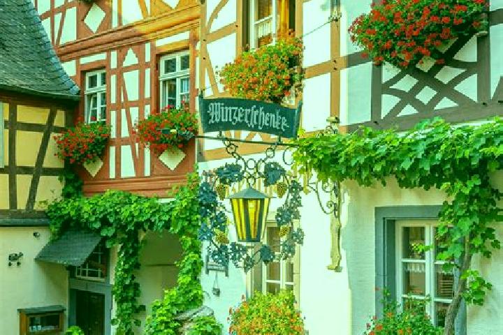 Hazel, 22 — Escort in Wohlsborn, Germany