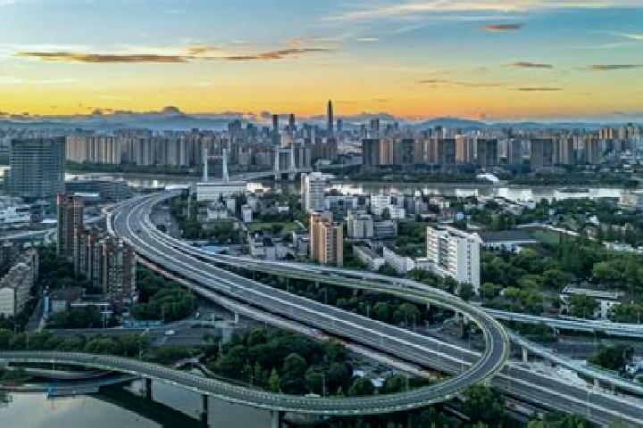 Hazel, 22 — Escort in Zezhang, China