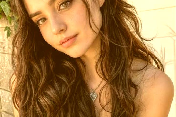 Hazel, 23, a auburn hazel-eyed middle eastern companion based in Mkhchyan. Offering Travel Companion, Tantra, Prostate Massage. Available for incall and outc...
