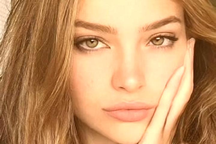 Hazel, 23, a auburn hazel-eyed slavic companion based in Dneprovka. Offering Tantra, Party Girl. Available for incall and outcall, day and evening dates.