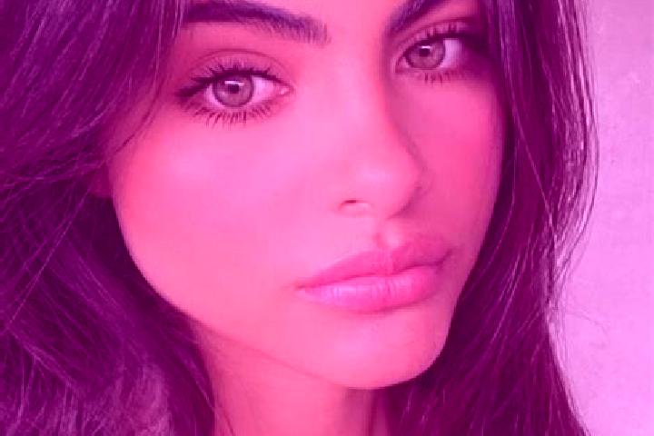 Hazel, 23, a chestnut dark-eyed indian companion based in Szirak. Offering Overnight, Duos, Fetish. Available for incall and outcall, overnight bookings avai...
