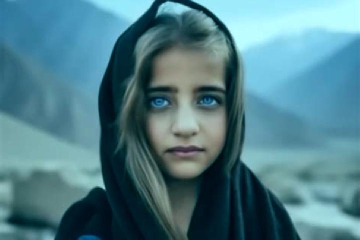Hazel, 23, a dark blonde dark-eyed middle eastern companion based in Palopo. Offering Dinner Date, CIM, Tantra, Erotic Massage. Available for incall and outc...