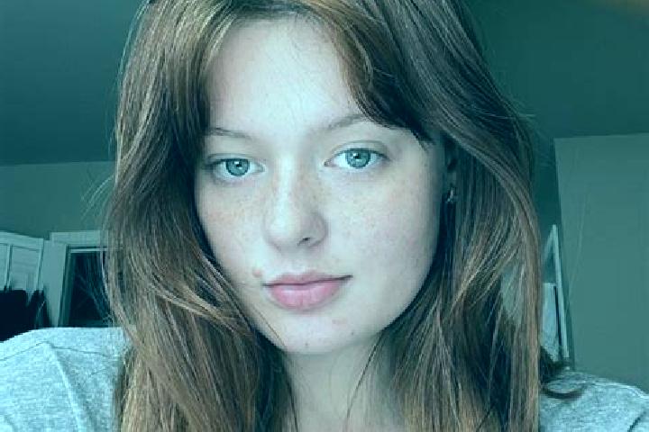 Hazel, 23, a red blue-eyed caucasian companion based in Rumipamba. Offering GFE, Domination, BDSM. Available for incall and outcall, day and evening dates.