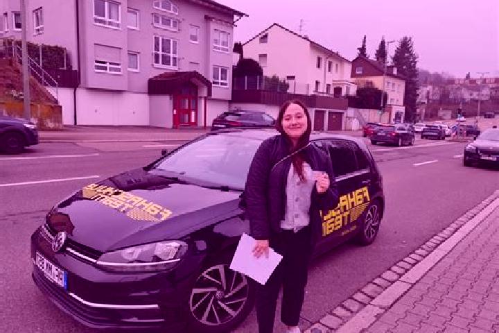 Hazel, 23 — Escort in Jesberg, Germany
