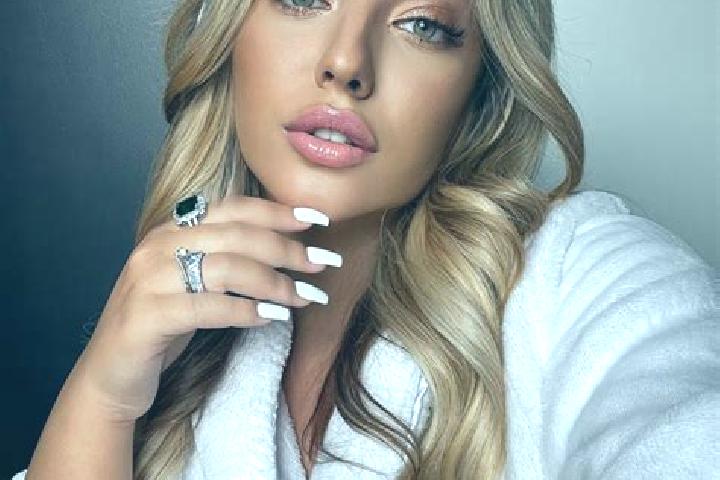 Hazel, 23 — Escort in Tsoloda, Russia