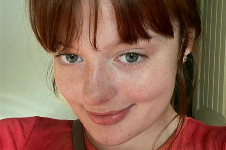 Hazel, 24, a auburn amber-eyed caribbean companion based in Solers. Offering Tantra, BDSM, GFE, Roleplay. Available for incall and outcall, day and evening d...