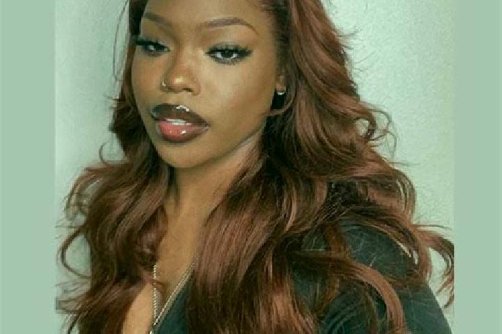 Hazel, 24, a auburn amber-eyed ebony companion based in Kerkdriel. Offering GFE, OWO, A-Level. Available for incall and outcall, overnight bookings available.