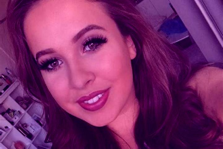 Hazel, 24, a blonde brown-eyed middle eastern companion based in Dix Hills. Offering Fetish, Dinner Date, Couples, Erotic Massage. Available for incall and o...