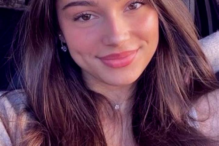 Hazel, 24, a chestnut hazel-eyed caucasian companion based in Kostakioi. Offering Erotic Massage, GFE, Girlfriend Experience, Domination. Available for incal...