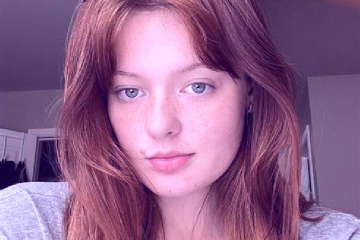 Hazel, 24, a dark blonde amber-eyed ebony companion based in Mae Sot. Offering OWO, Roleplay, Tantra. Available for incall and outcall, day and evening dates.
