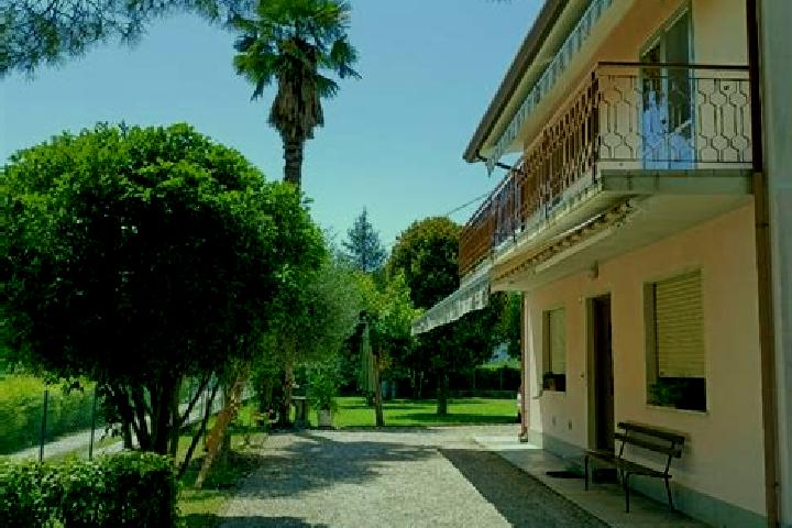 Hazel, 24 — Escort in Palazzolo dello Stella, Italy