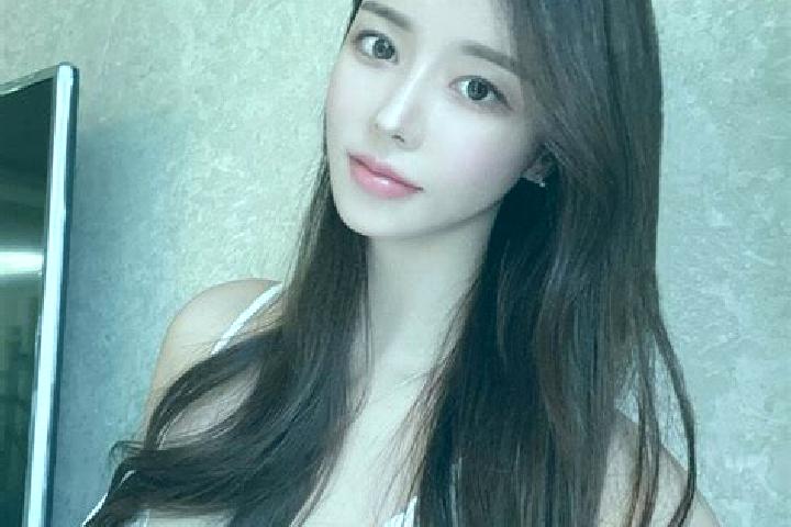 Hazel, 24 — Escort in Pingma, China