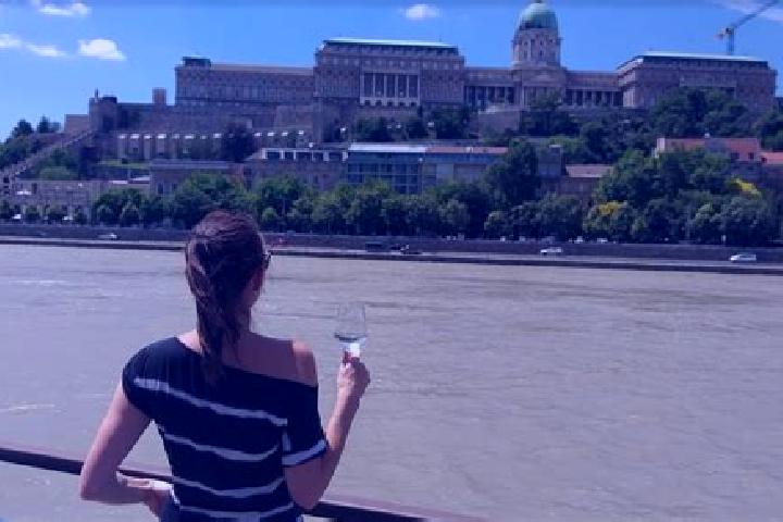 Hazel, 24 — Escort in Sur, Hungary