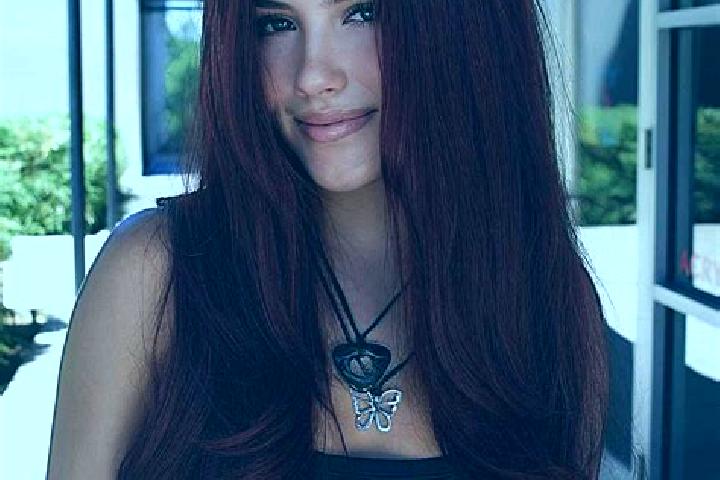 Hazel, 25, a auburn dark-eyed mixed companion based in Terney. Offering Erotic Massage, Travel Companion, Striptease, Dinner Date. Available for incall and o...