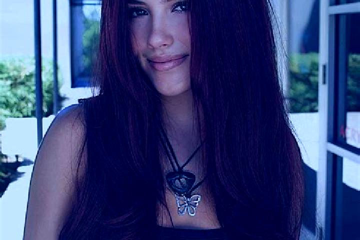 Hazel, 25, a auburn dark-eyed mixed companion based in Werbomont. Offering Fetish, Couples, CIM, BDSM. Available for incall and outcall, overnight bookings a...