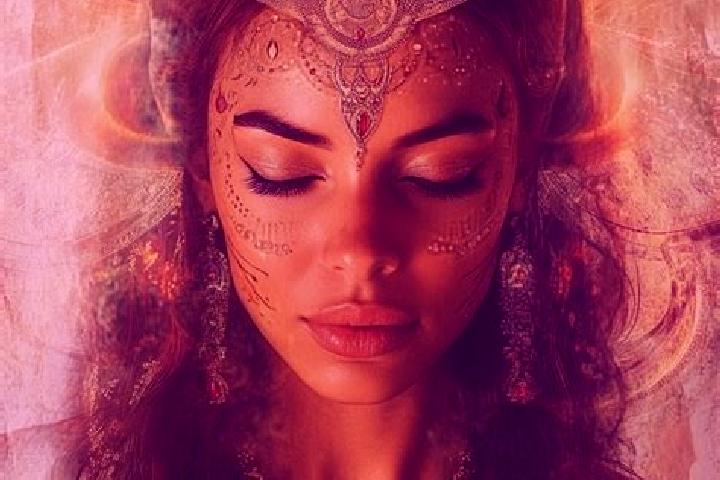 Hazel, 25, a black dark-eyed mixed companion based in Couesmes. Offering Tantra, Prostate Massage, CIM, Travel Companion. Available for incall and outcall, d...