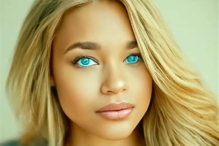 Hazel, 25, a blonde blue-eyed latina companion based in Moleans. Offering CIM, Fetish, Dinner Date. Available for incall and outcall, day and evening dates.
