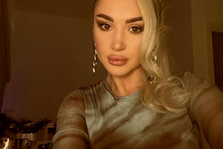 Hazel, 25, a blonde dark-eyed middle eastern companion based in Shearwater. Offering Party Girl, CIM, Couples, GFE. Available for incall and outcall, day and...