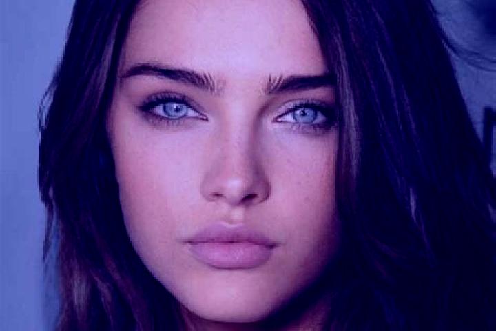 Hazel, 25, a chestnut amber-eyed caucasian companion based in Cinq-Mars-la-Pile. Offering OWO, Tantra, BDSM. Available for incall and outcall, day and evenin...