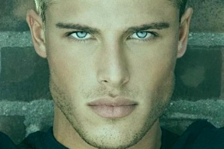 Hazel, 25, a dark blonde grey-eyed caucasian companion based in Carpineti. Offering Roleplay, CIM, Deep French Kissing. Available for incall and outcall, day...